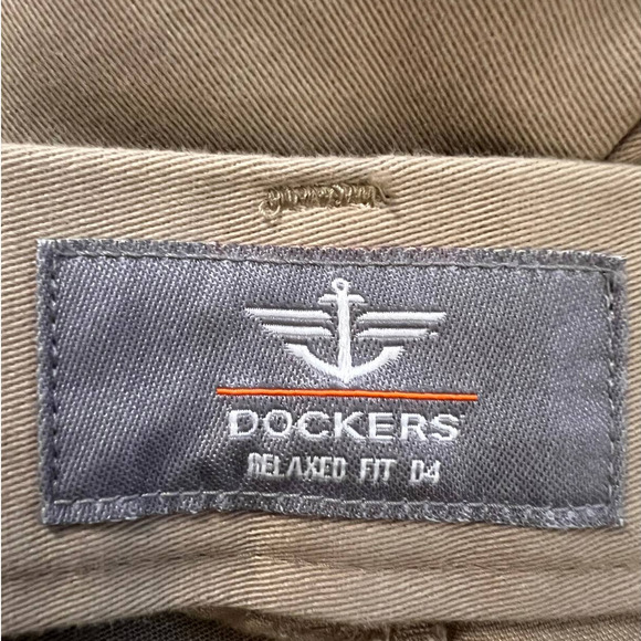 Dockers Men's Pants Size 38 x 30 in Light Brown Cuffed Relaxed Fit - Picture 3 of 5
